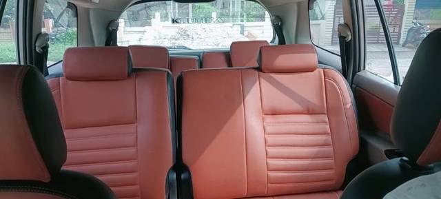 https://images10.gaadi.com/usedgaadi-sellcar/UsedCar/4eb8b338-39cc-4688-b638-6481d0c84c7e/60d9c3a6-ca37-4aa7-a360-d8910ae49806.jpeg?imwidth=6402