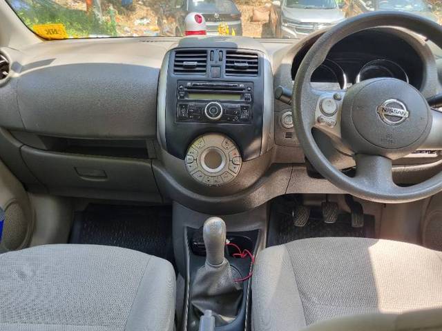 https://images10.gaadi.com/usedgaadi-sellcar/UsedCar/4f0cc597-bd50-4f71-a763-a6d279563204/fb592817-b6a4-413b-a2d1-6fe537a31414.jpg?imwidth=6402