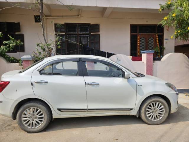 https://images10.gaadi.com/usedgaadi-sellcar/UsedCar/4f377558-684c-42db-93f3-e15484f1e32f/486402a8-d77e-4bec-837f-82e55d277763.jpeg?imwidth=6401