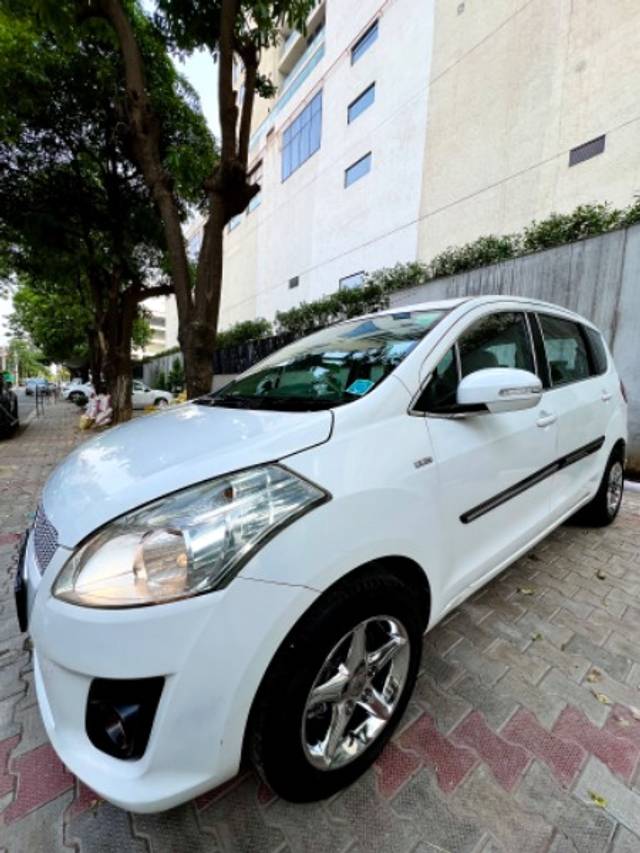 https://images10.gaadi.com/usedgaadi-sellcar/UsedCar/4f540d41-f09d-4672-8813-b3f4b96f22ad/13e500ad-15a3-4dfb-80eb-7c3e074d8c5e.jpg?imwidth=6400