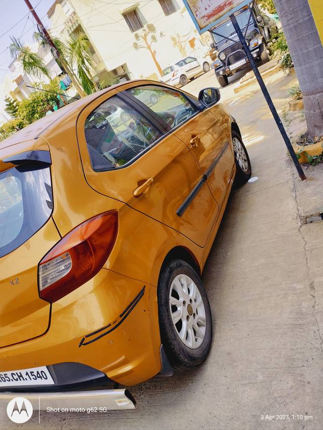 https://images10.gaadi.com/usedgaadi-sellcar/UsedCar/4f6905aa-1743-450d-b410-371913cdf45d/f966ca30-eb59-46a9-bbbf-11e9c4f7f99f.jpg?imwidth=6402