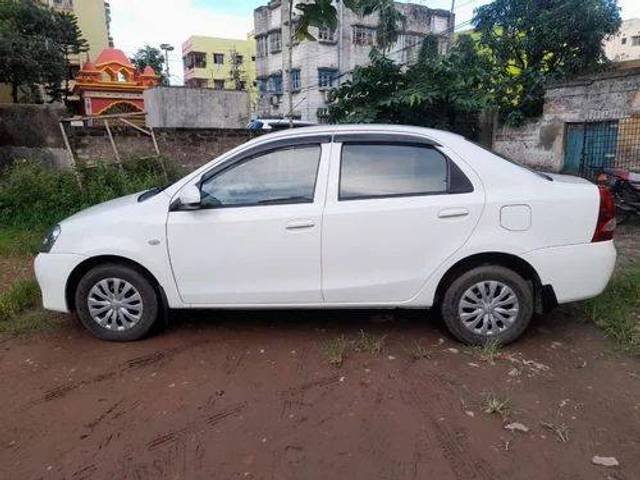 https://images10.gaadi.com/usedgaadi-sellcar/UsedCar/4f816382-7e69-41f9-9f52-ba2529134c84/15d1fe93-fd45-47e2-b3e9-609040d1ea82.jpeg?imwidth=6400