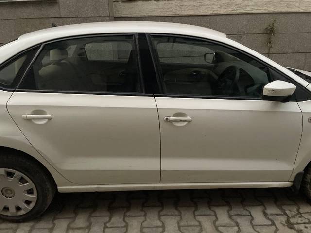 https://images10.gaadi.com/usedgaadi-sellcar/UsedCar/4f91e11b-8284-4e3c-b92e-20eecc4fc114/a425f896-221c-4368-970a-ccc4e150963f.jpg?imwidth=6401