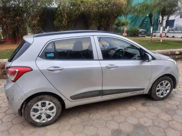 https://images10.gaadi.com/usedgaadi-sellcar/UsedCar/4fc40e81-2818-4680-9181-2f64be9aa93f/ed99848f-e0ba-4079-9963-27fe94cb1fca.jpg?imwidth=6400