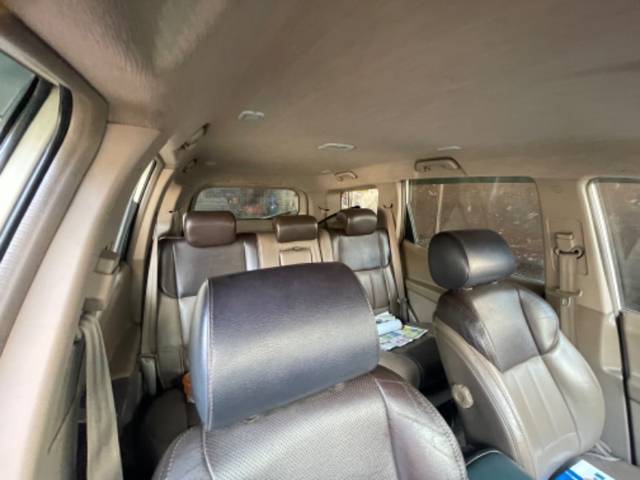 https://images10.gaadi.com/usedgaadi-sellcar/UsedCar/4fe06310-dda8-4962-bfff-a550dd1c90bf/8b7973d4-f4b9-4127-a63f-378d93bca01b.jpeg?imwidth=6402