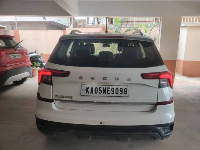 https://images10.gaadi.com/usedgaadi-sellcar/UsedCar/500f0b29-e235-4e69-9149-ff31fe9be951/f08d1375-ceb9-4554-8117-0af73fc710eb.jpg?imwidth=6401