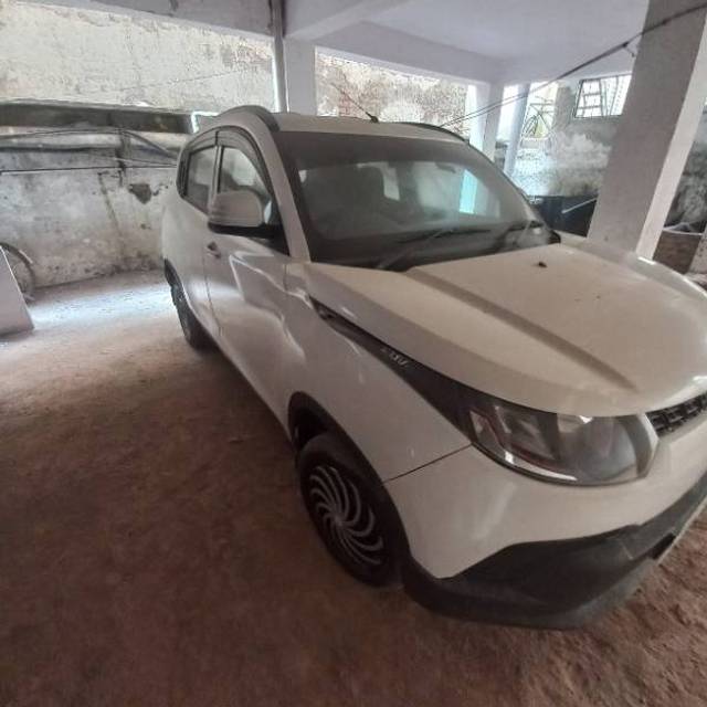 https://images10.gaadi.com/usedgaadi-sellcar/UsedCar/50374a27-0300-45ad-8129-562772ada929/8b63dc37-de70-4334-99ed-1dcb2686df40.jpg?imwidth=6400