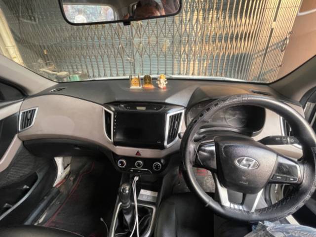 https://images10.gaadi.com/usedgaadi-sellcar/UsedCar/50a4e891-bee7-49d2-9ffb-3780a64c95a8/b64ab0b1-7729-44fe-80e3-83b258d41dd6.jpeg?imwidth=6401