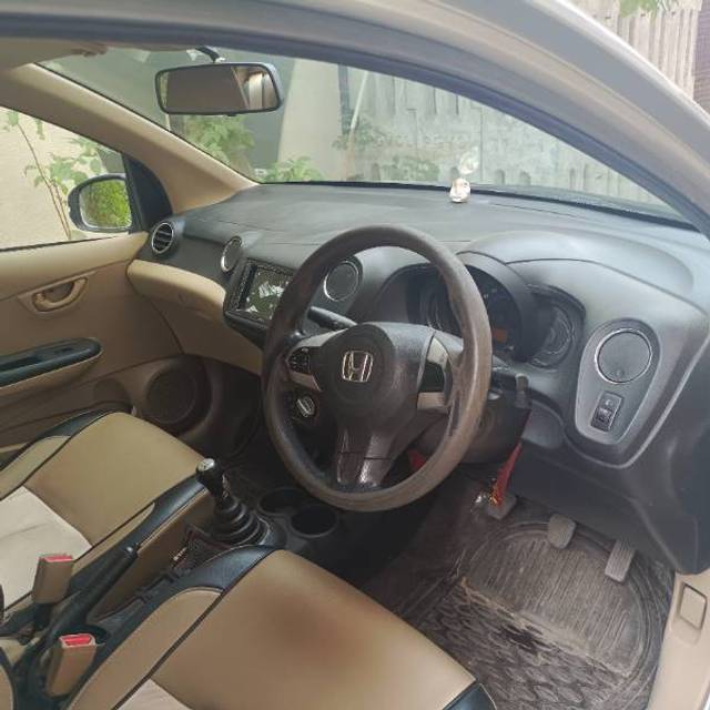 https://images10.gaadi.com/usedgaadi-sellcar/UsedCar/50fb0a4a-027c-4b98-939e-687bc85f3cf1/dc94a508-ff43-41c6-b4d1-7d43a146b4bf.jpg?imwidth=6400