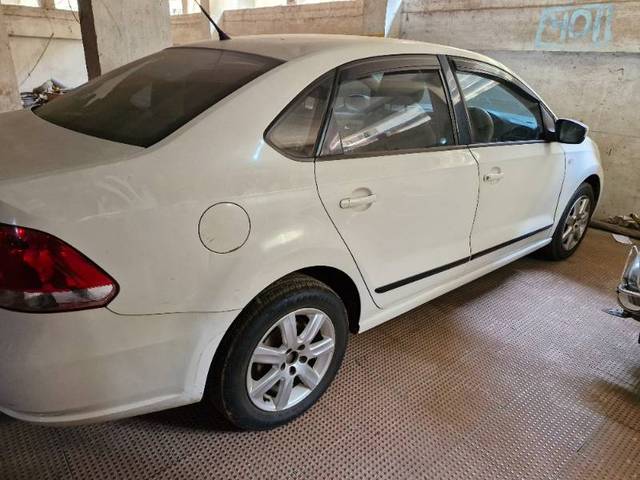 https://images10.gaadi.com/usedgaadi-sellcar/UsedCar/5100254b-bf4c-4ad0-bfbb-c775657f7160/296e5bd0-05b7-4f5a-a2e9-d859de0c474f.jpg?imwidth=6401