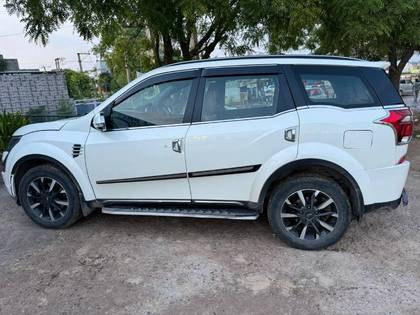 Mahindra XUV500 W11 FWD Diesel Mahindra XUV500 W11 FWD Diesel