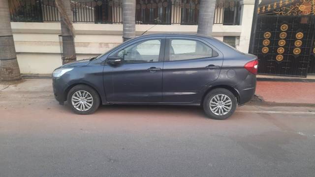 https://images10.gaadi.com/usedgaadi-sellcar/UsedCar/519b9e69-ec97-48de-b2bb-9b1aecc8ace6/e8435931-ee40-41d6-9f65-2365a6e278c7.jpg?imwidth=6400