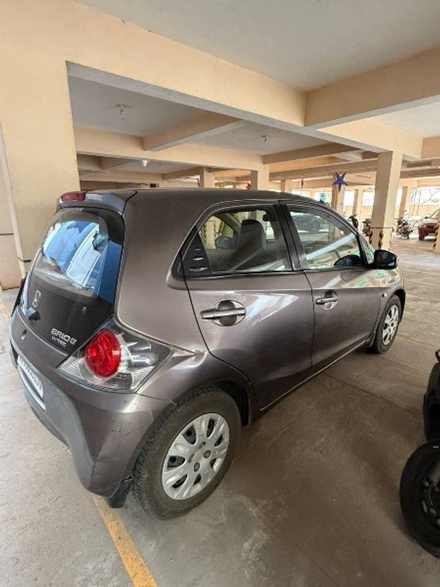 https://images10.gaadi.com/usedgaadi-sellcar/UsedCar/51a278cd-fb90-45d8-b117-470a396e441f/50fd38f8-a7f5-4113-bc83-3a32fd22ce3c.jpeg?imwidth=6401