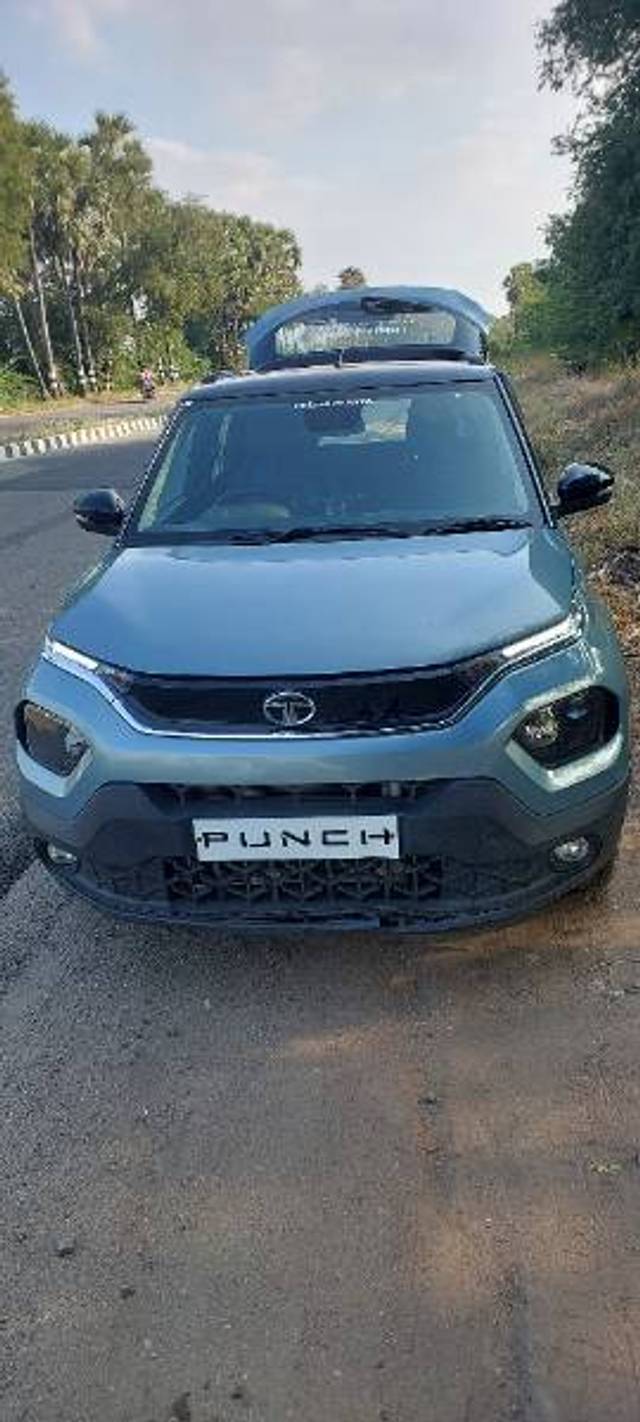 https://images10.gaadi.com/usedgaadi-sellcar/UsedCar/51bcbd2c-9d44-42ab-9066-f654e1be57f0/41b7e6b5-8537-448e-a093-9513abe28e61.jpg?imwidth=6402