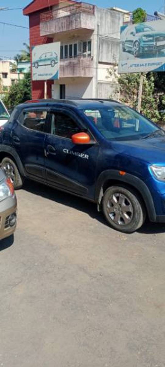 https://images10.gaadi.com/usedgaadi-sellcar/UsedCar/5212fd99-f2b4-4c80-9035-73745b55bed8/522c383e-dd41-4f4c-b98f-41ef7528701c.jpg?imwidth=6402