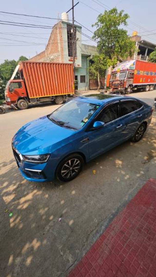 https://images10.gaadi.com/usedgaadi-sellcar/UsedCar/52257992-d688-4e8a-ab7e-03d7289e6ed6/f2aa1106-6972-4c99-849c-c77f9950f041.jpg?imwidth=6402