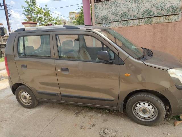 https://images10.gaadi.com/usedgaadi-sellcar/UsedCar/522e9894-b31f-4b5c-9918-f7e7853b066c/56f992c4-2ddc-43a5-8094-3d5f61576274.jpg?imwidth=6401