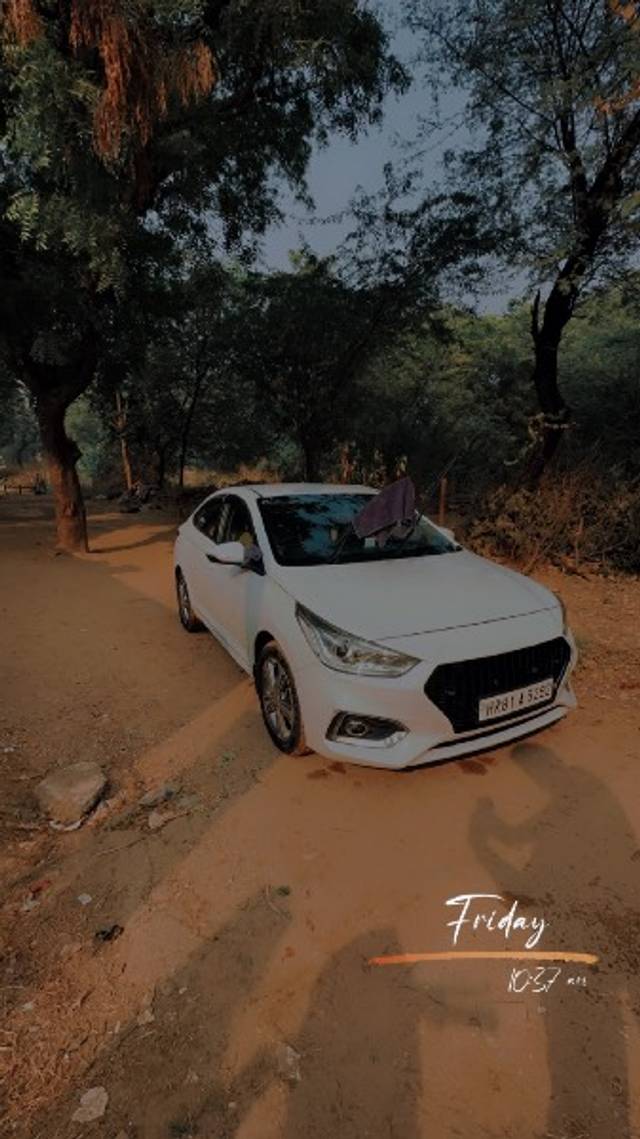 https://images10.gaadi.com/usedgaadi-sellcar/UsedCar/52857357-b43d-4c25-9adf-65517dd0752f/e00be16f-52ee-45fe-9529-4b6905d26991.jpeg?imwidth=6402