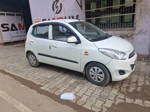 https://images10.gaadi.com/usedgaadi-sellcar/UsedCar/529cd2c9-a4a1-48d2-b90e-5f85050a03fe/f4038043-fd14-4fa3-b561-b3977958de83.jpg?imwidth=6401