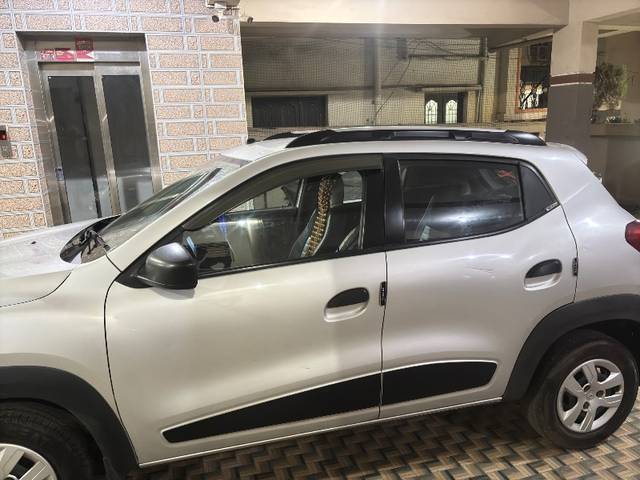 https://images10.gaadi.com/usedgaadi-sellcar/UsedCar/52b888b4-0d57-41aa-91c4-8046e8d00ee9/ea540ba7-7fca-4ece-8f43-f5bb0be4079c.jpeg?imwidth=6401