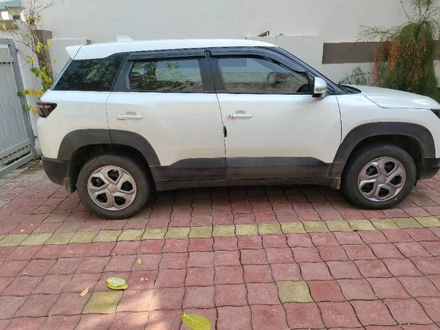 https://images10.gaadi.com/usedgaadi-sellcar/UsedCar/52c2781c-ec7c-4ea3-82e1-ce1ba92fe14e/17b922fe-55b6-40f3-9e89-a5203aaf89b5.jpg?imwidth=6401