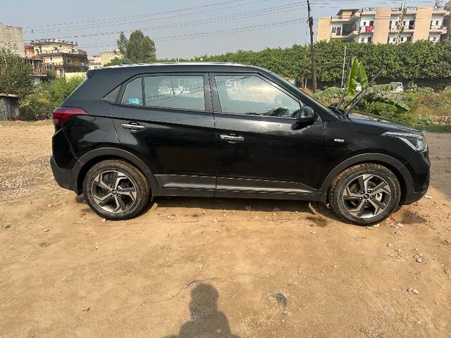 https://images10.gaadi.com/usedgaadi-sellcar/UsedCar/52dc8d31-9bf6-43fc-8b4a-3d35ae2ba539/c37d328b-c4ea-4971-8392-65e470efe946.jpeg?imwidth=6401