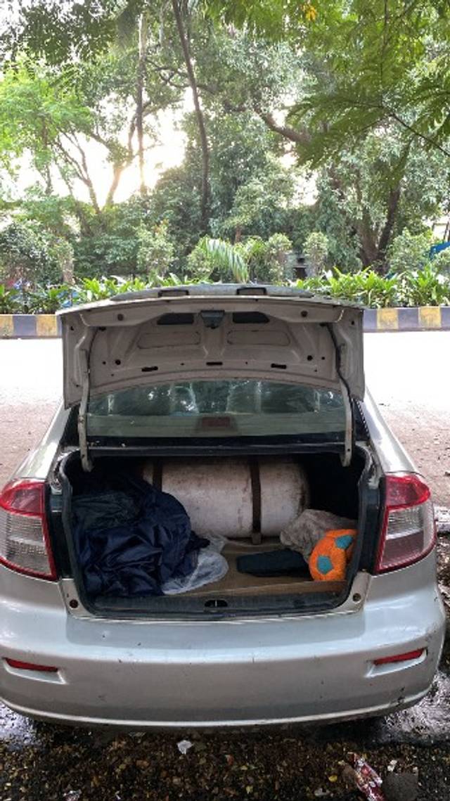 https://images10.gaadi.com/usedgaadi-sellcar/UsedCar/52ebf284-0aa0-494c-ab2f-8c8c21421e31/d27ddea6-6903-40b8-9036-d0b490c590cb.jpeg?imwidth=6402
