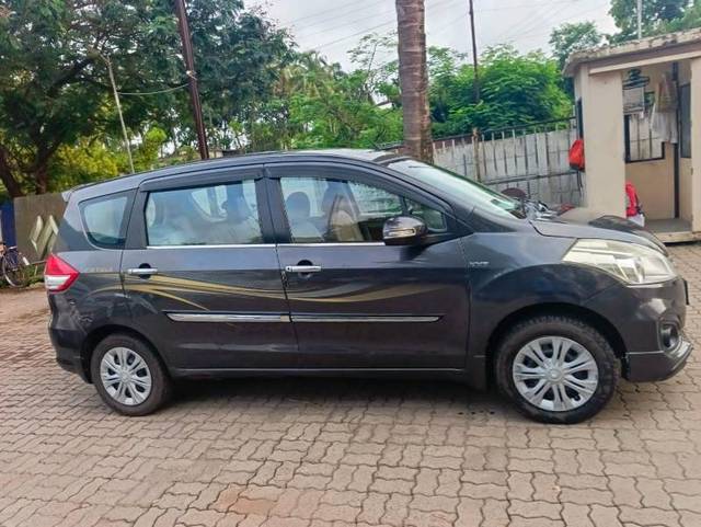 https://images10.gaadi.com/usedgaadi-sellcar/UsedCar/52fa81b0-f491-4fac-b81f-d639cb8a1184/64602a61-fc5b-413c-8318-a33fcdb06cb7.jpg?imwidth=6401