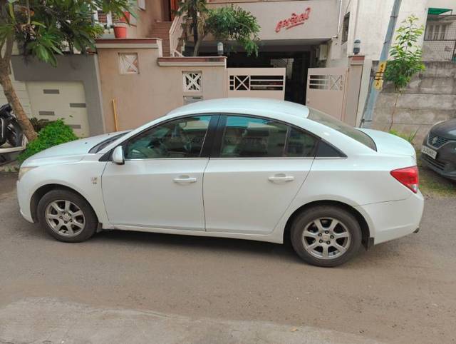 https://images10.gaadi.com/usedgaadi-sellcar/UsedCar/530046ef-e392-463c-882c-786da4ac24ef/4541ba61-815e-4437-abc8-3e398dbe643d.jpg?imwidth=6401