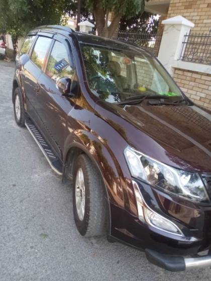 Mahindra XUV500 1.99 FWD W8 Mahindra XUV500 1.99 FWD W8