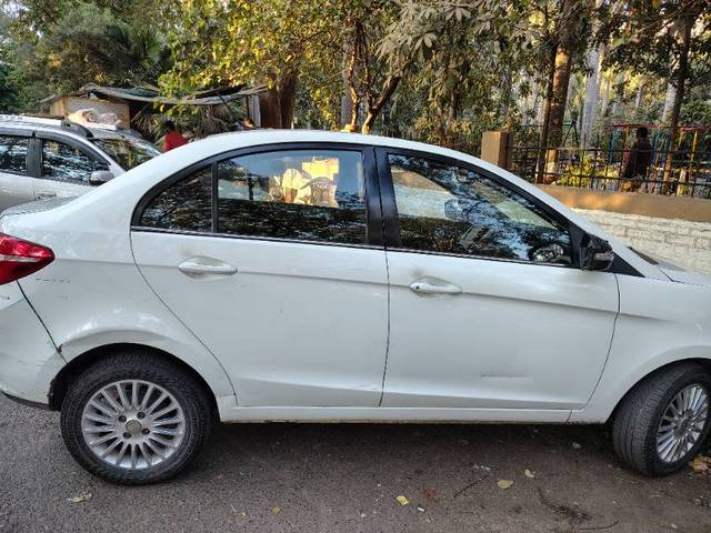 https://images10.gaadi.com/usedgaadi-sellcar/UsedCar/530ea09f-bde4-41b4-bc0e-595a5341864c/82d37352-e78b-4aea-8ce4-a735dc6930eb.jpg?imwidth=6401