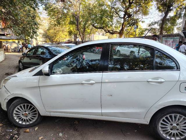 https://images10.gaadi.com/usedgaadi-sellcar/UsedCar/530ea09f-bde4-41b4-bc0e-595a5341864c/e318678f-d196-438e-8135-4ba2c4439933.jpg?imwidth=6400