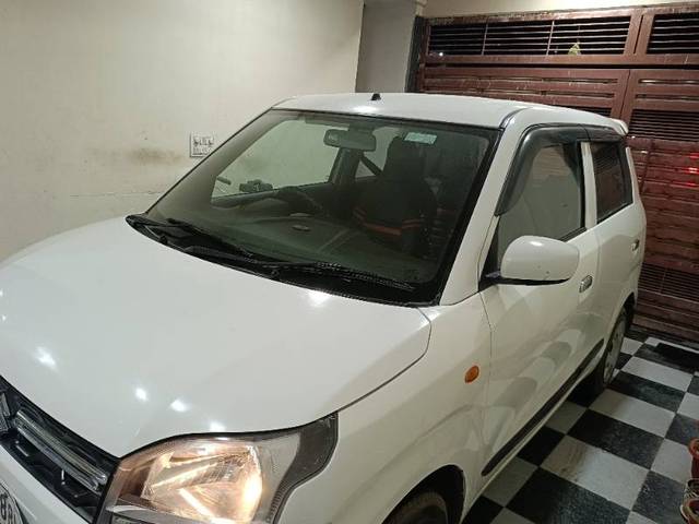 https://images10.gaadi.com/usedgaadi-sellcar/UsedCar/53544ed3-ad7d-4d5e-8ac2-f87194abea19/6cf9800d-98aa-4286-9e48-e67eaf0320a3.jpg?imwidth=6402