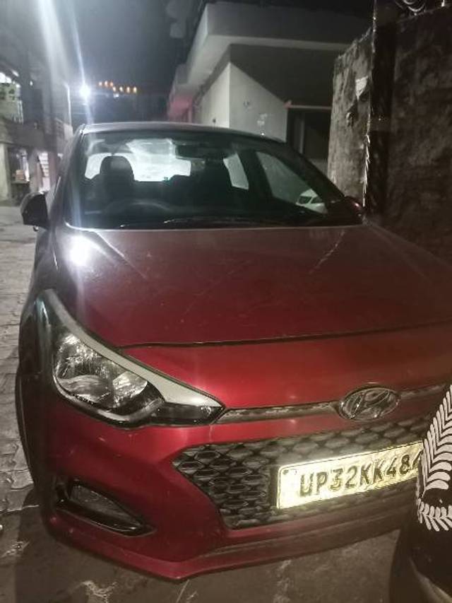 https://images10.gaadi.com/usedgaadi-sellcar/UsedCar/53574c08-8718-4186-a5df-475b4c67fb34/65ac453f-988d-45af-86b0-8287fa5748f1.jpg?imwidth=6401