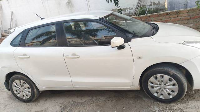 https://images10.gaadi.com/usedgaadi-sellcar/UsedCar/53d6e7ee-e251-41e1-8044-12724ca0dbb3/e9329f97-7352-480a-8ac4-21f5f236bd2e.jpg?imwidth=6401