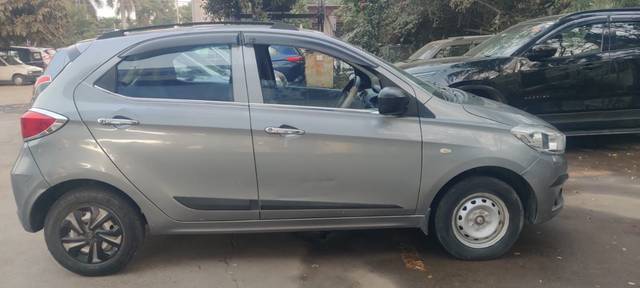 https://images10.gaadi.com/usedgaadi-sellcar/UsedCar/542a01f4-6713-42f6-85de-664b8cde5e8d/2820ab2b-a39f-455f-b0dd-f1b1a124c241.jpeg?imwidth=6401