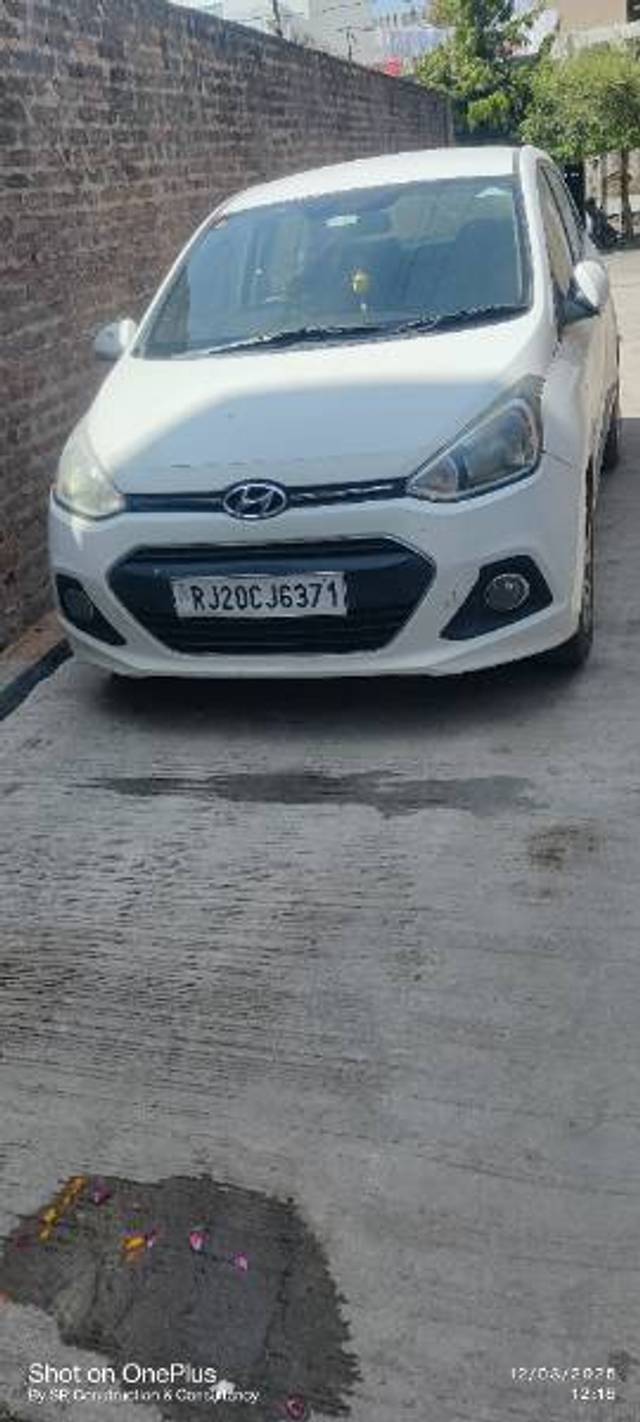 https://images10.gaadi.com/usedgaadi-sellcar/UsedCar/54441099-ca58-4074-b841-9f12234f79c1/e451b680-88b8-4cc7-a7db-2f5177b3405a.jpg?imwidth=6400