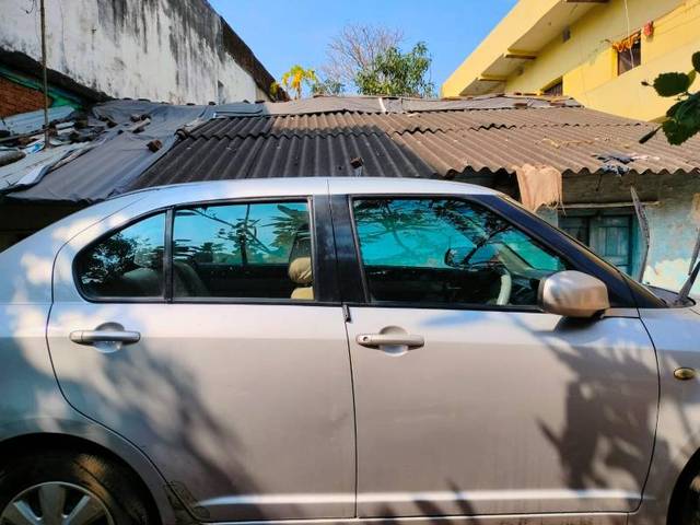 https://images10.gaadi.com/usedgaadi-sellcar/UsedCar/5451a51c-f2c0-4503-8d03-b0b1a1f2616b/f4fe117f-f63e-4155-ae0b-2f551c963237.jpg?imwidth=6401