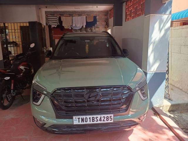 https://images10.gaadi.com/usedgaadi-sellcar/UsedCar/5462936d-9cda-43df-bf4f-67064c159089/05debf54-2a7d-4c2c-8aa6-dc667f8d94bd.jpg?imwidth=6400