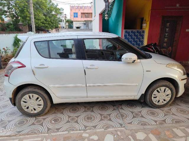 https://images10.gaadi.com/usedgaadi-sellcar/UsedCar/54718524-f96a-495c-ad97-630d424d376b/19136d82-da8f-497c-909e-614af8917bb4.jpg?imwidth=6401