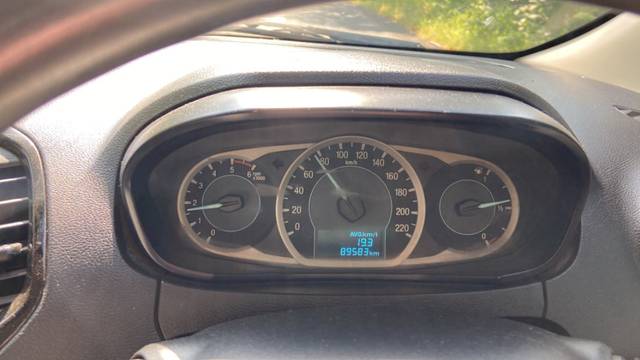 https://images10.gaadi.com/usedgaadi-sellcar/UsedCar/547f3d96-306c-4685-9cd5-455702b1de8f/2ae0afb5-4e03-47ba-824a-563cb45484e9.jpeg?imwidth=6402