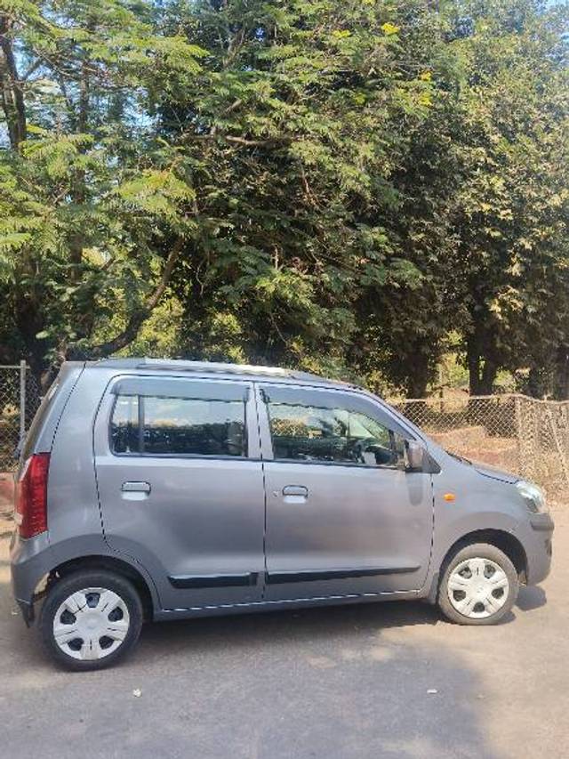 https://images10.gaadi.com/usedgaadi-sellcar/UsedCar/547fefbb-c26e-4473-941c-e5d6a7c73c29/09b2abb0-d668-40fa-934f-83c447e65ac5.jpg?imwidth=6401