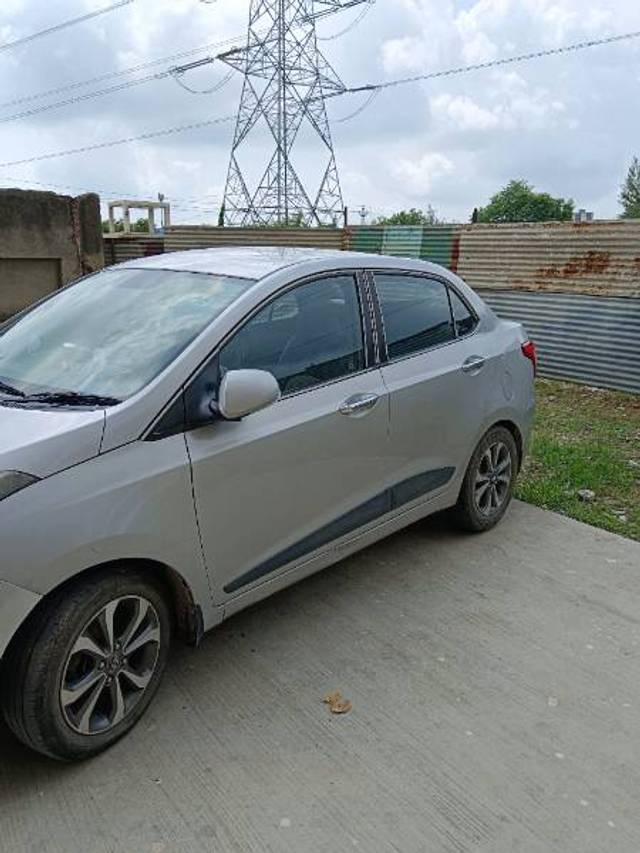 https://images10.gaadi.com/usedgaadi-sellcar/UsedCar/548f1aca-790e-42d8-916f-6989e8cbf7b2/ed3c7dc3-9d46-4f58-bce3-0c75d9199c8a.jpg?imwidth=6400