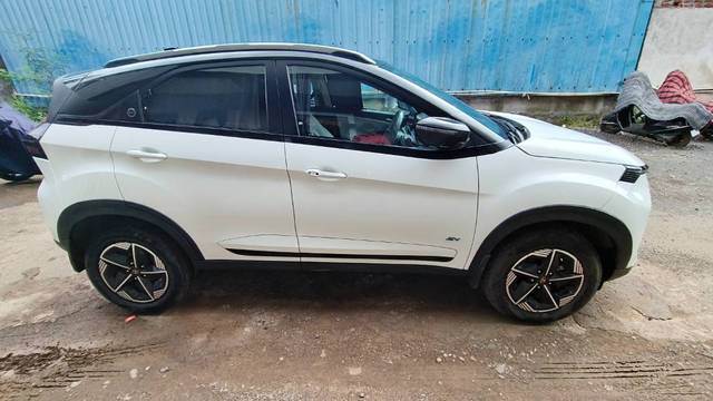 https://images10.gaadi.com/usedgaadi-sellcar/UsedCar/553d8549-f279-49a9-9ba3-3e741ef7d816/7bb2e1d0-b5a2-4df5-b2b0-262e62c2ab31.jpg?imwidth=6401