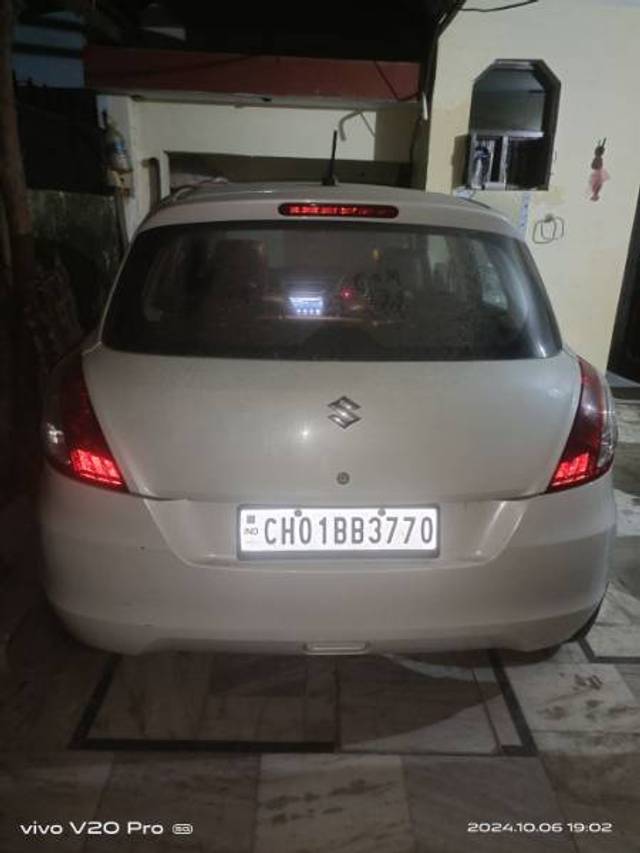 https://images10.gaadi.com/usedgaadi-sellcar/UsedCar/555f0e5a-a2da-4267-8a1a-c1043547e2ab/11195f48-2bec-40cb-9221-dcb1b1da853f.jpg?imwidth=6402