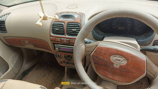 https://images10.gaadi.com/usedgaadi-sellcar/UsedCar/55c1cac9-6af5-4249-84a7-bea24aed36d6/7f141af8-7ecf-45ff-a70d-ce4ff06f3a84.jpg?imwidth=6402