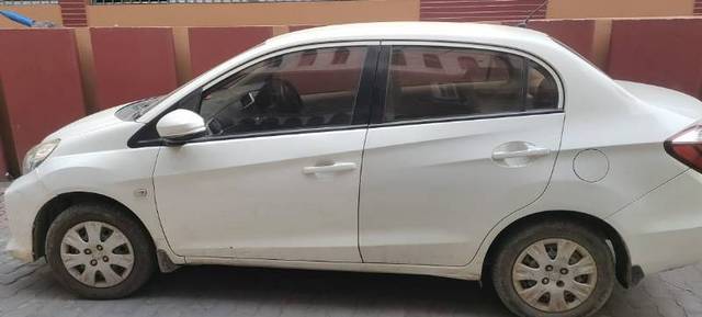 https://images10.gaadi.com/usedgaadi-sellcar/UsedCar/5603ceba-ba19-496c-8f59-83511a6400f1/0af72a1f-0a4f-40d4-a53c-74d345b8d8ce.jpg?imwidth=6402