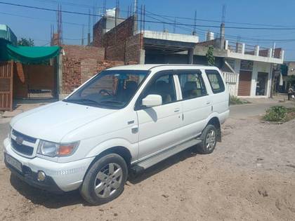 Chevrolet Tavera Neo 3 LS 10 Seats BSIII Chevrolet Tavera Neo 3 LS 10 Seats BSIII
