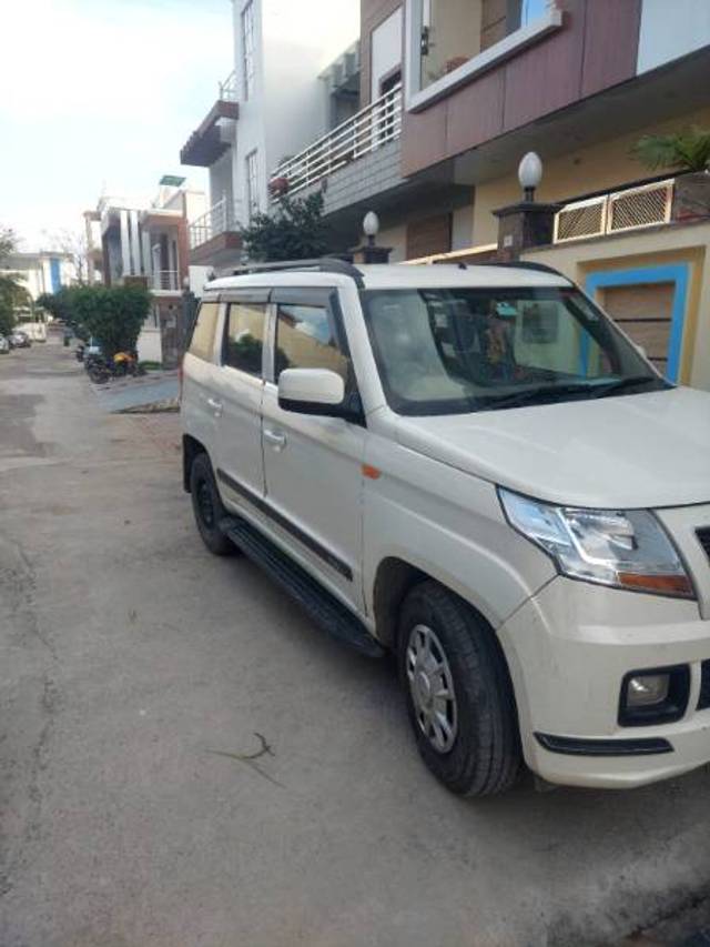 https://images10.gaadi.com/usedgaadi-sellcar/UsedCar/561e9a18-da56-4036-b1a6-5e42284579d4/fed06970-1926-4a12-8986-bc02e3b00f0f.jpg?imwidth=6400