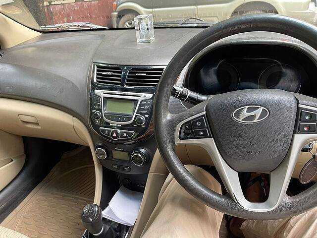 https://images10.gaadi.com/usedgaadi-sellcar/UsedCar/562b3d35-c60e-4c80-b1fa-e4127e02edab/db284197-3cee-4a1e-9be4-afb75eca8e34.jpg?imwidth=6401